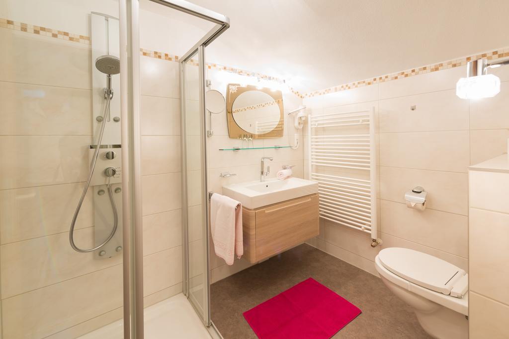 Haus Enzian Apartman Lermoos Szoba fotó