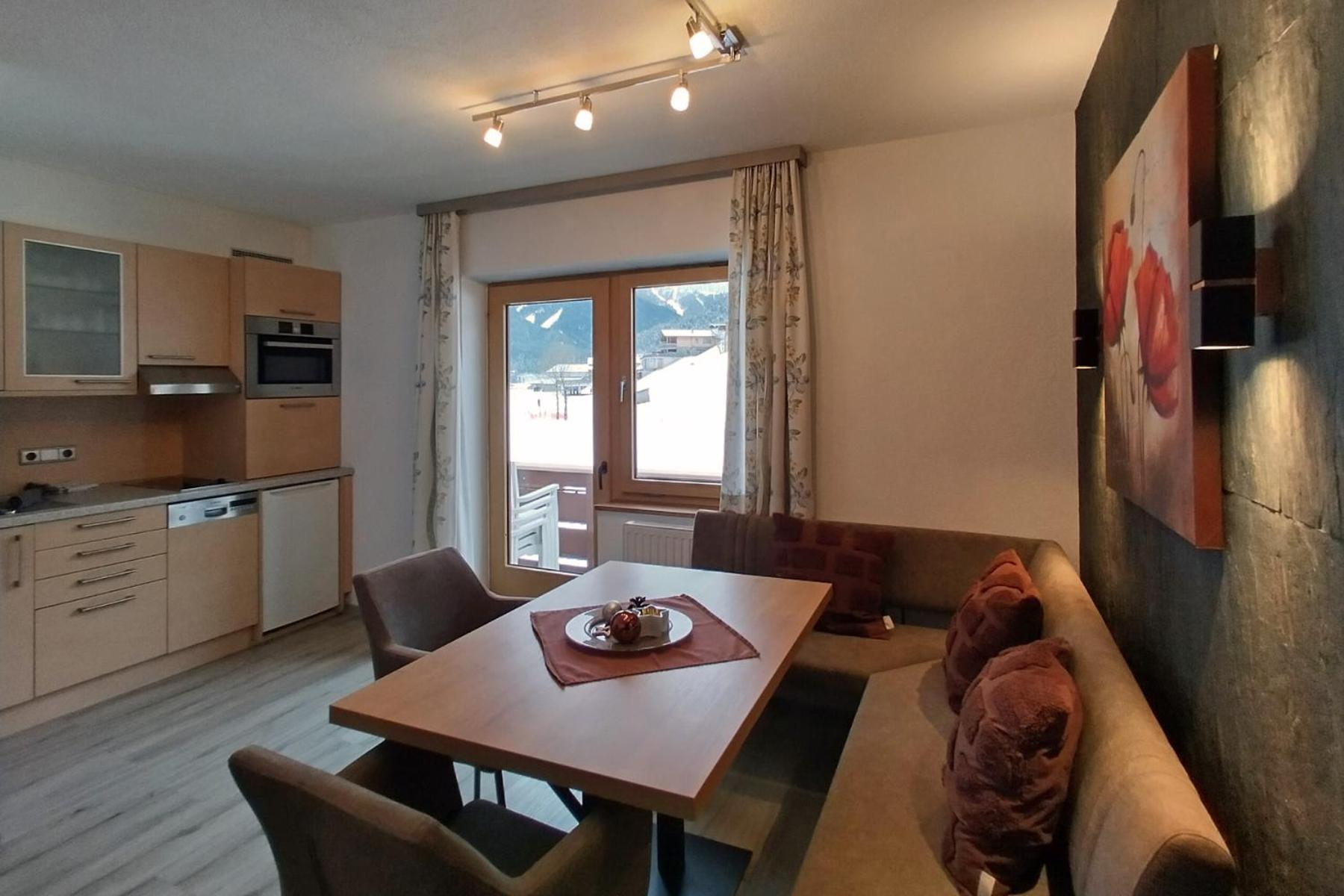 Haus Enzian Apartman Lermoos Kültér fotó
